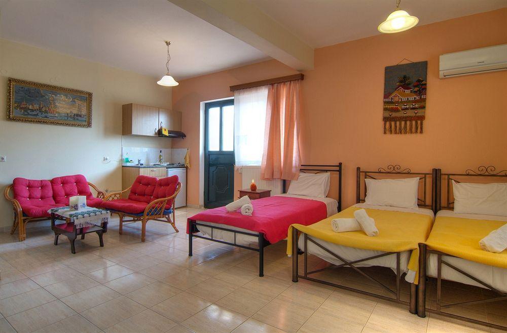 Kelari Studios Amphissa Chambre photo